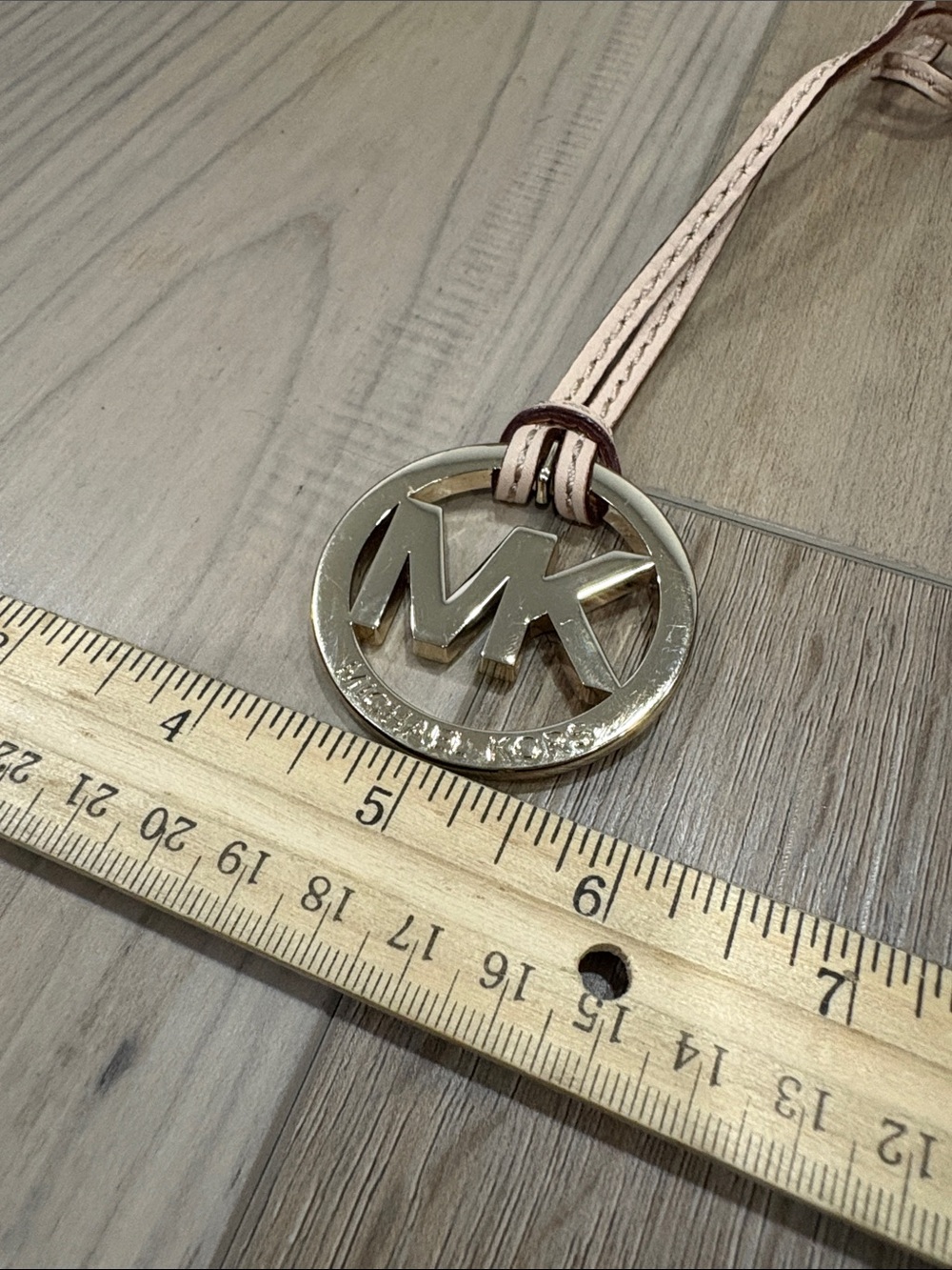 Michael Kors Leather Keychain Gold Logo Monogram Medallion Bag Charm Jet Set